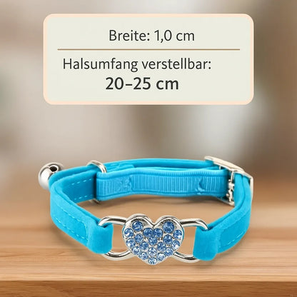 Katzenhalsband mit Herz & Glöckchen | Weiches Samtband mit Sicherheitsverschluss