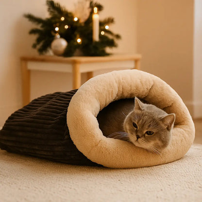 Katzenbett Winter Gestreift | Warmer Katzenschlafsack aus Plüsch