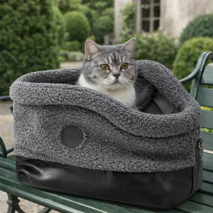 Warm Cat Carrier Bag Made of Plush | for Autumn & Winter