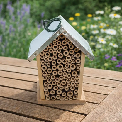 Insektenhotel aus Holz für Garten & Balkon | Nützlingshaus