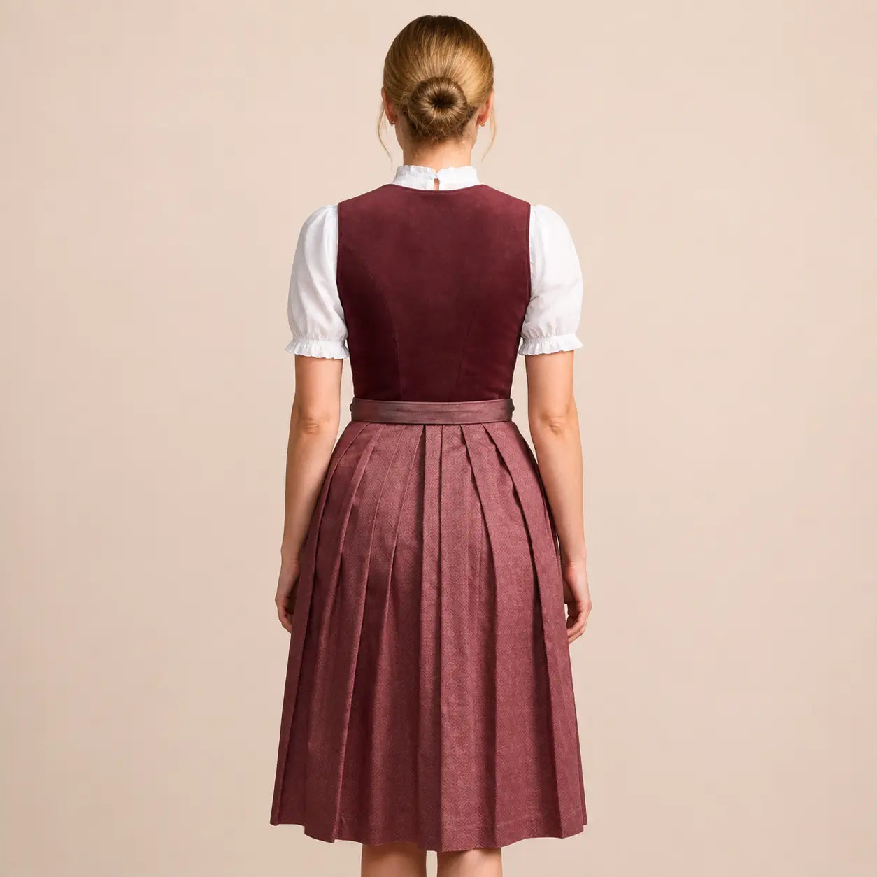 Elegantes Trachtenkleid Rückansicht