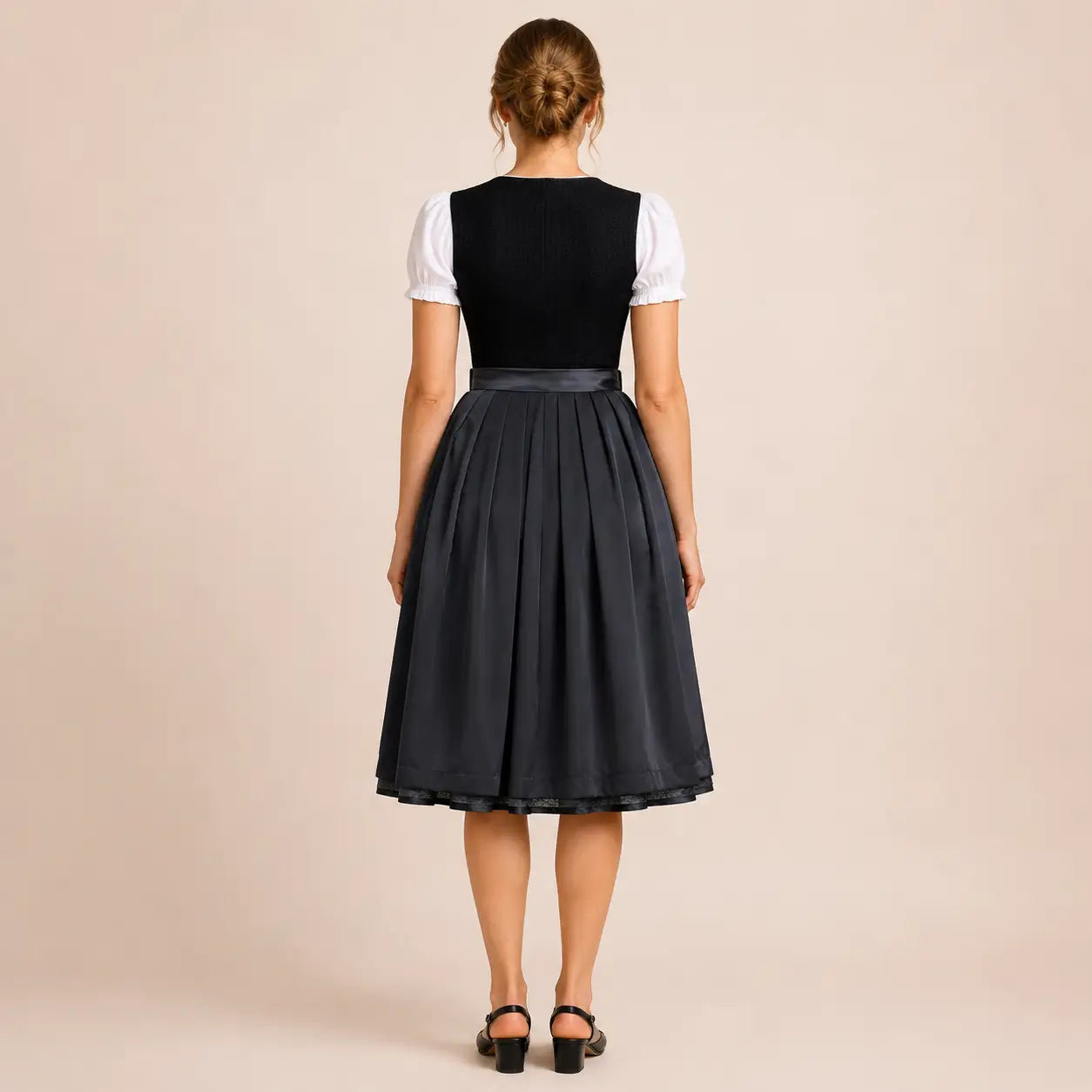  Elegantes Trachtenkleid Rückansicht