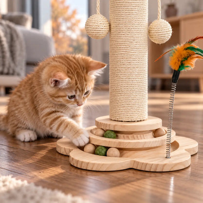 Katzenkratzbaum aus Holz Lifestyle-Bild