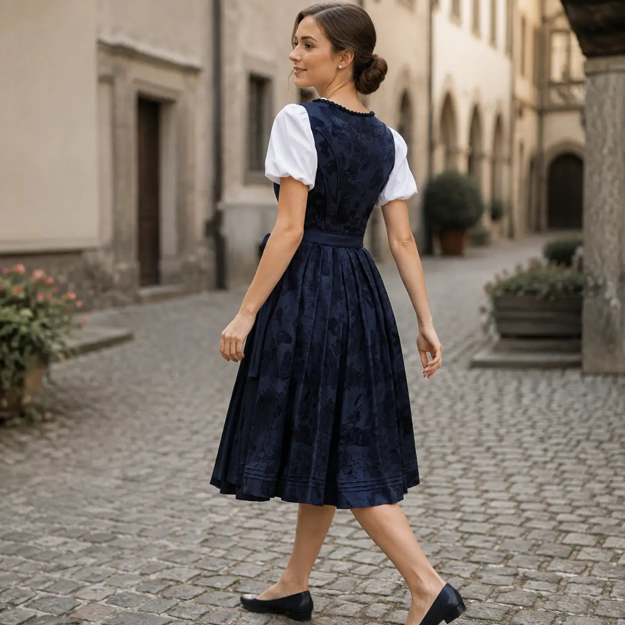 Trachtenkleid Damen Lifestyle-Bild 