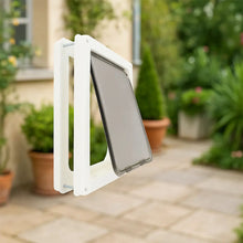 Dog flap with safety lock | Sturdy door for dogs & puppies
